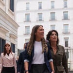 M’riam Nogueras de Junts per Catalunya en su llegada al Congreso de los Diputados el dia de la investidura de 