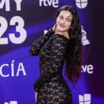 Rosalía a su llegada a la alfombra roja más española de los Latin Grammy en Sevilla.
