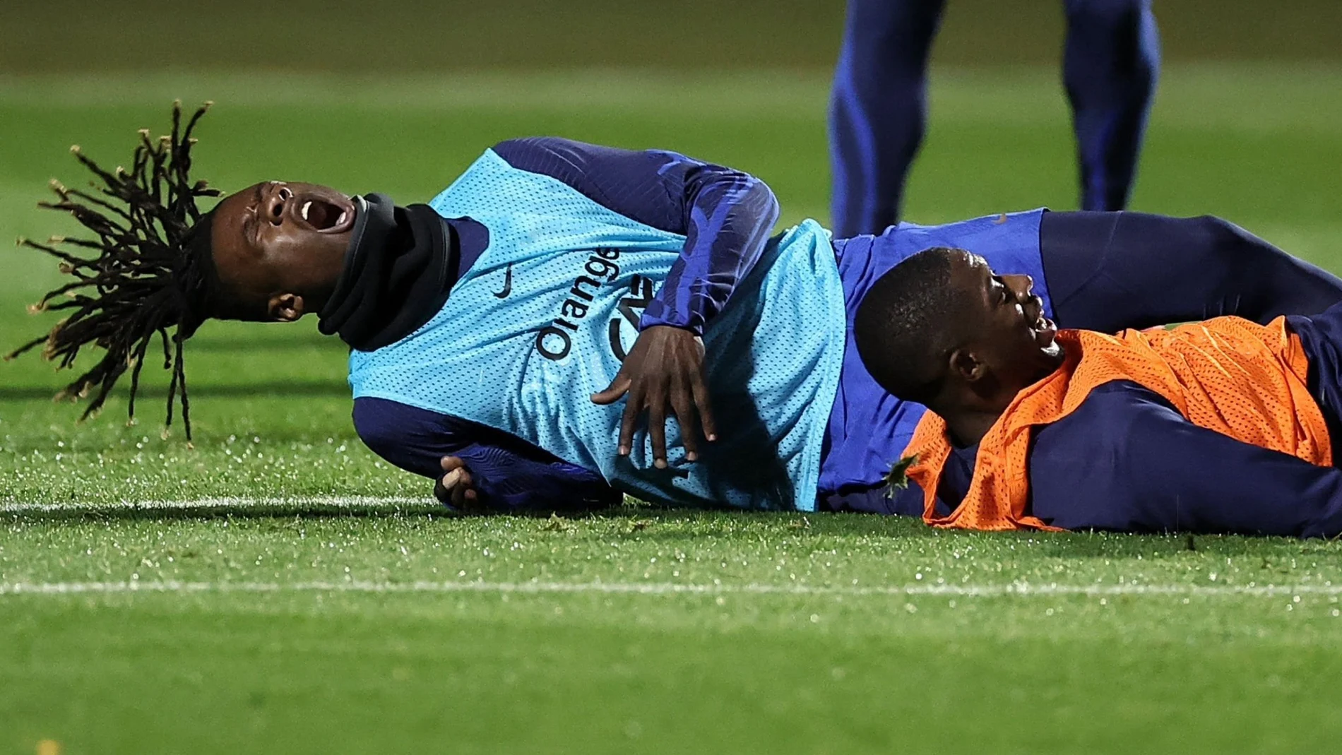 Camavinga se lesionó en un lance fortuito con Dembélé