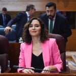 MADRID.-VÍDEO: Ayuso carga contra Sánchez por "difarmarla" y se reafirma en su respuesta: "Sí, lo dije. Dije me gusta la fruta"