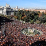 Manifestación multitudinaria contra la amnistía en la Plaza de Cibeles de Madrid