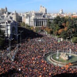 Manifestación multitudinaria contra la amnistía en la Plaza de Cibeles de Madrid