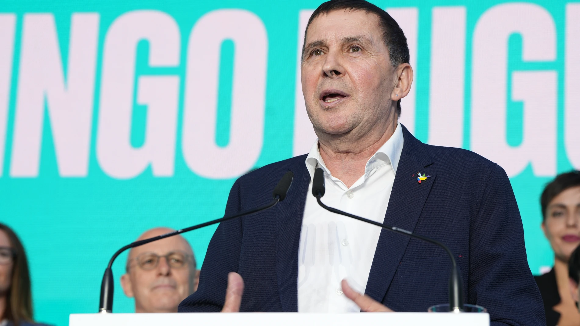 Otegi aplaude que Sánchez se comprometiera a abrir un debate sobre modelo territorial: "Este es el camino"