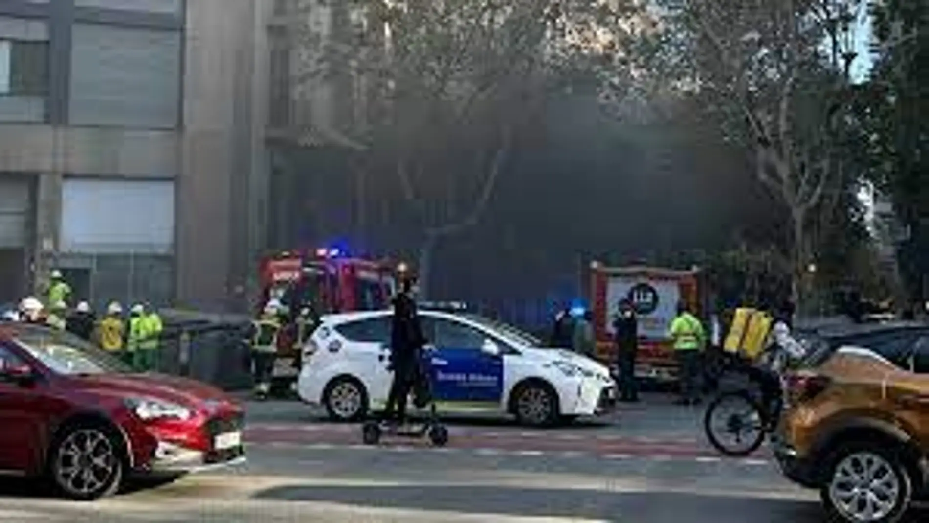 Los Bomberos investigan las causas del incendio en el Eixample