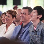 Chivite, "contenta" con el nombramiento de Elma Saiz como ministra, "una magnífica noticia para Navarra y España"
