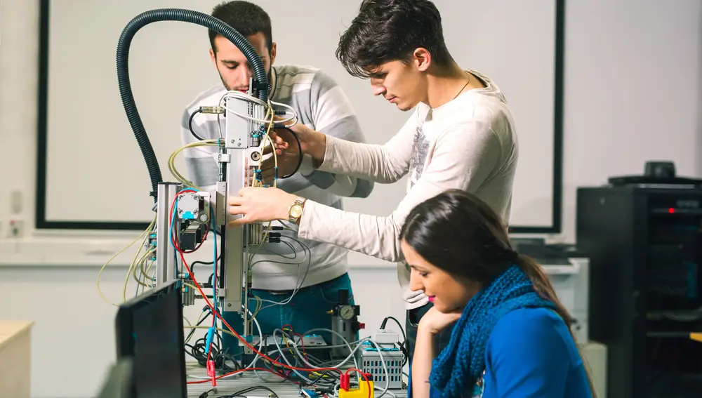 Ingenieros de Machine Learning, expertos en ciberseguridad o especialistas en ética de la IA son algunas de las profesiones que están surgiendo