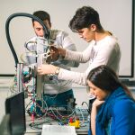 Ingenieros de Machine Learning, expertos en ciberseguridad o especialistas en ética de la IA son algunas de las profesiones que están surgiendo