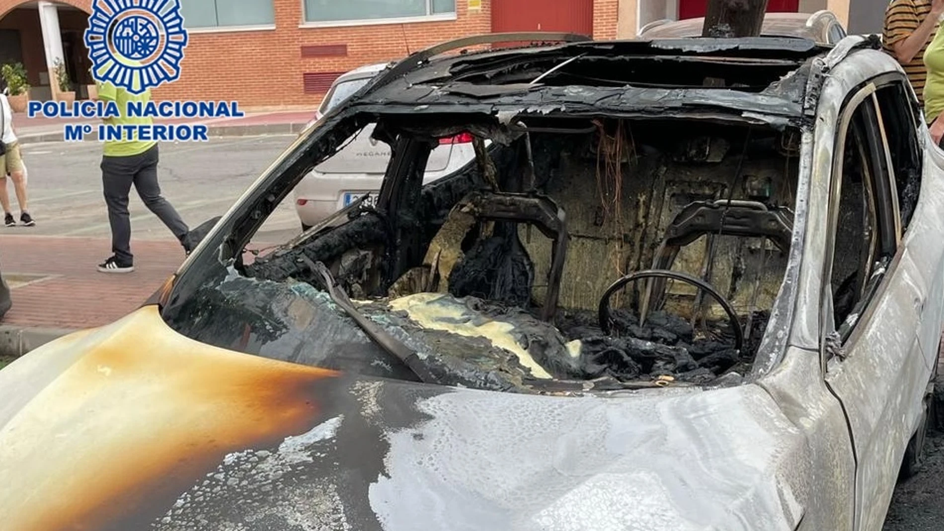 MURCIA.-Sucesos.- Detenido un joven como presunto autor del incendio que calcinó varios vehículos y contenedores en Murcia
