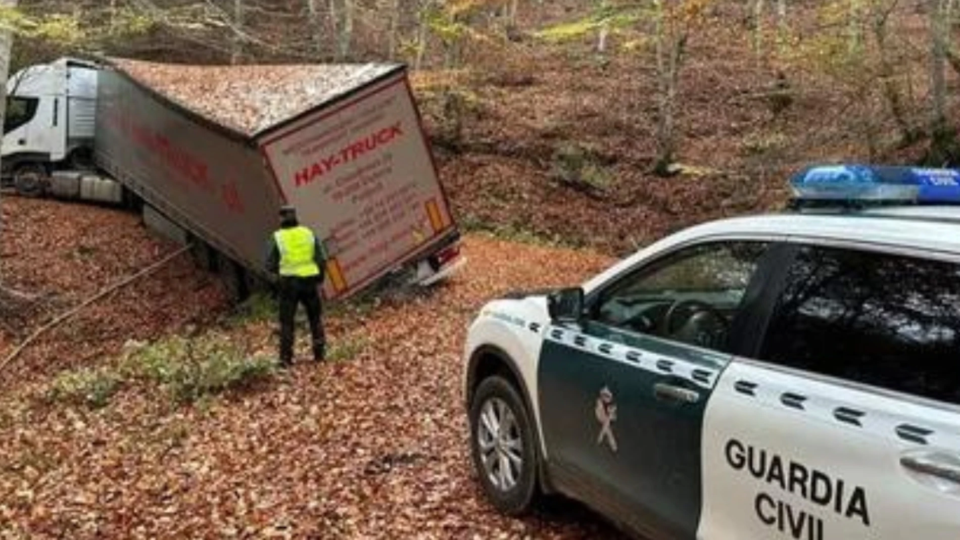 Camionero atrapado en el cruce conocido como 'El triángulo de la Pantaloneta'