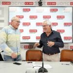 El experto en transportes de CCOO Castilla y León, Carlos Julio López, y Pau Noy, del Secretariado del la Alianza Ibérica por el Ferrocarril, presentan el plan de servicios ferroviarios de Castilla y León.