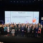 Los investigadores seleccionados junto al director general de la Fundación ”la Caixa”, Antonio Vila Bertrán, y el presidente del Comité Científico de la Fundación Luzón, Màrius Rubiralta