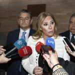Carolina España, consejera de Hacienda, atiende a los medios antes del desayuno informativo organizado pro LA RAZÓN en Helvetia Seguros