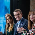 Feijóo participa en un acto del PP con motivo del Día de la Eliminación de la Violencia contra la Mujer 