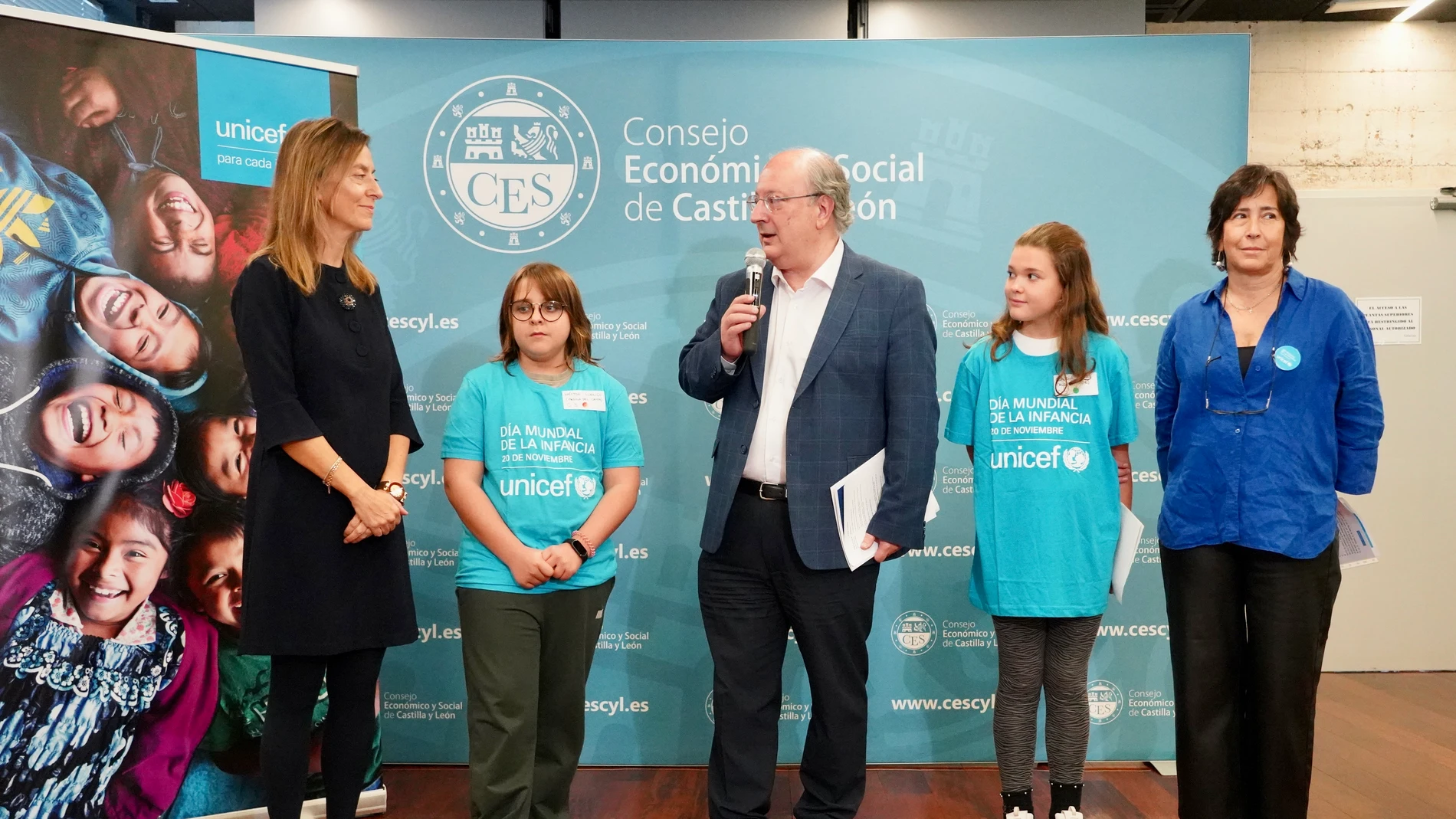 La gerente de Servicios Sociales, Esperanza Vázquez; el presidente del CES, Enrique Cabero; y la presidenta de UNICEF Castilla y León, María Eugenia García Rincón, durante la jornada