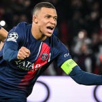 Mbappé celebra el gol que daba el empate salvador al PSG