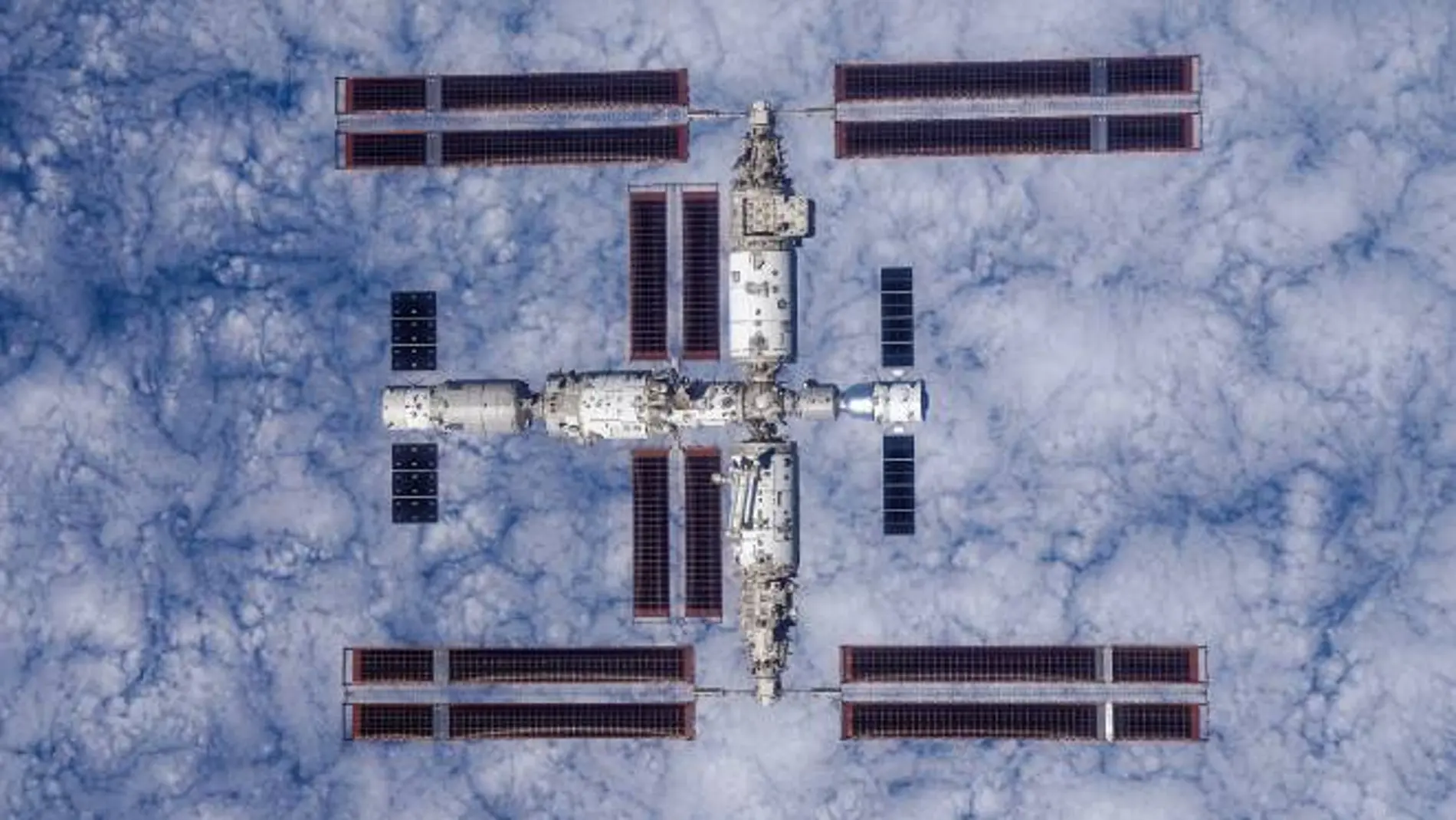 Primeras imágenes de la estación espacial china Tiangong, ya completada.