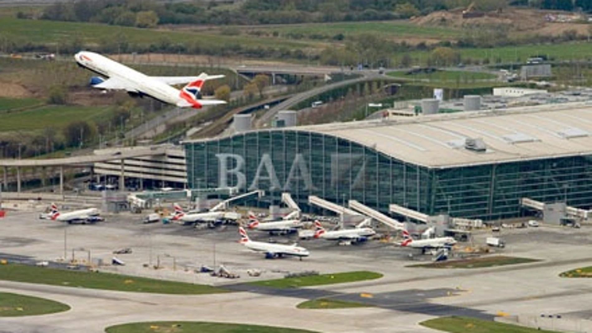 VÍDEO: Economía.- (AMP).- Ferrovial anuncia la venta de su participación del 25% en Heathrow por 2.700 millones de euros
