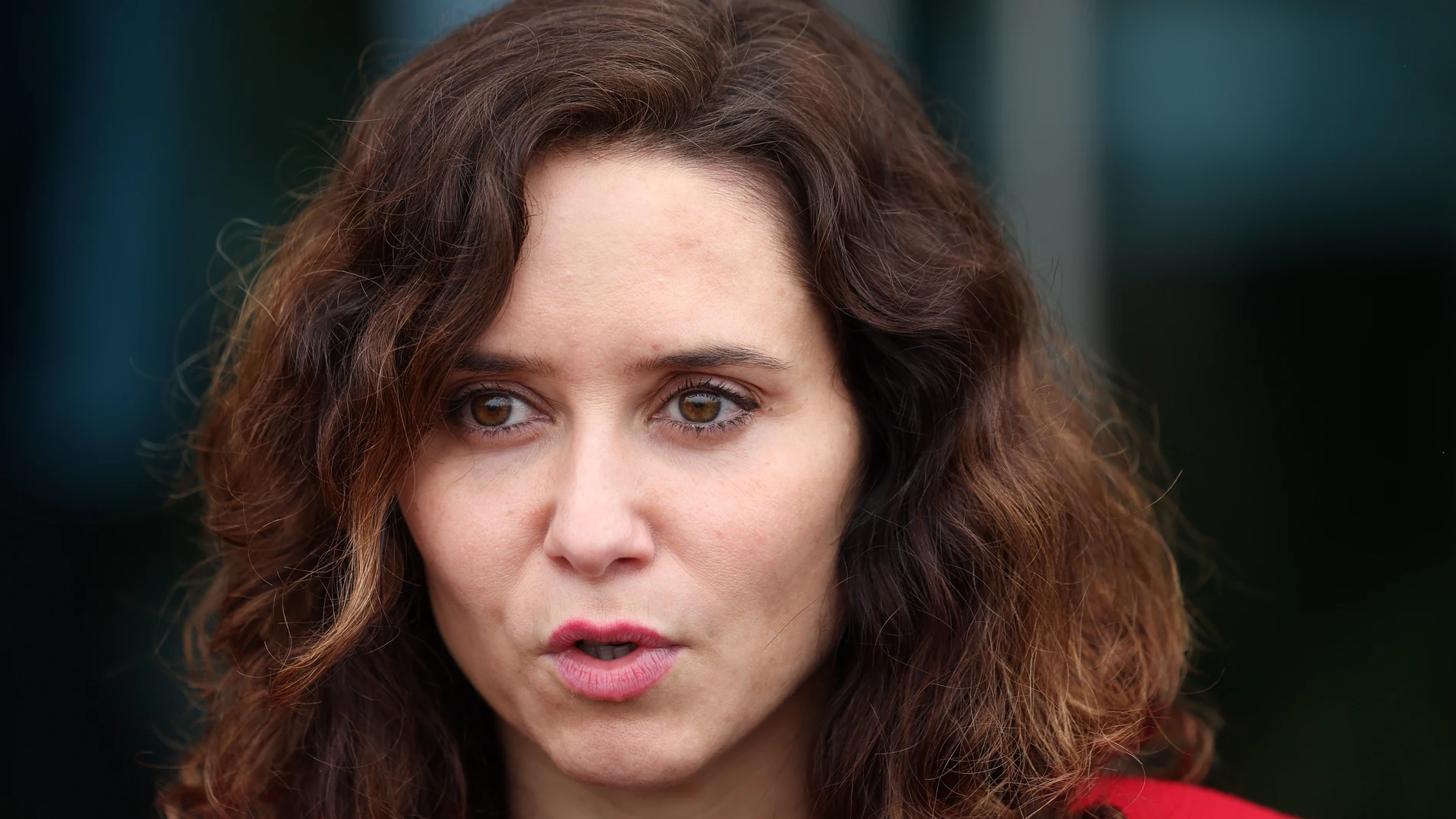 MADRID.-Ayuso traslada un mensaje de reconocimiento a Leticia, la enfermera asesinada por su pajera en Vallecas