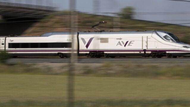 Renfe oferta 350.000 plazas en trenes de Alta Velocidad que conectan Andalucía con Madrid, Barcelona y Valencia