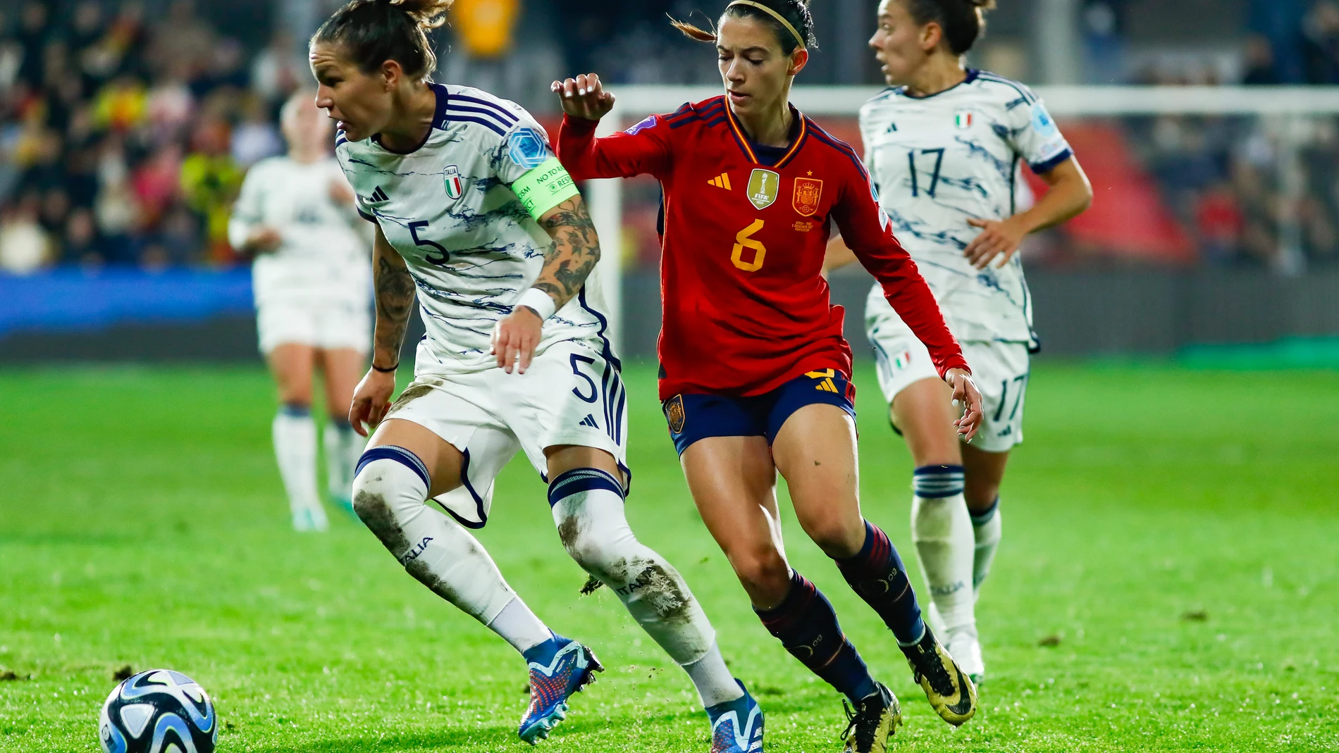 Elena Linari of Italy and Aitana Bonmati of Spain in action during the Women's Nations League, Group D, football match played between Spain and Italy at Pasaron Municipal stadium on December 01, 2023, in Pontevedra, Spain. AFP7 01/12/2023 ONLY FOR USE IN SPAIN