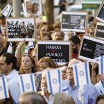 Concentración frente a la embajada de Israel en apoyo a los ataques sufridos por el grupo Hamas.