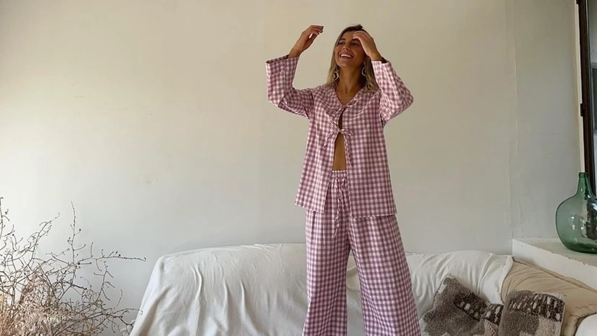 Estas son las 10 prendas pijameras de Zara y Mango Home para tus looks desenfadados.
