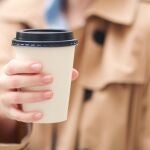 Según un estudio, el sabor del café varía dependiendo del recipiente en el que se sirva