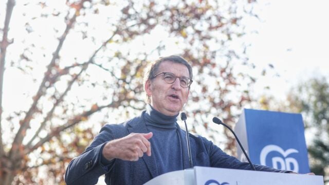 Feijóo carga contra Sánchez por el "bochorno" de permitir un mediador "experto en guerrillas": "En nuestro nombre, no"