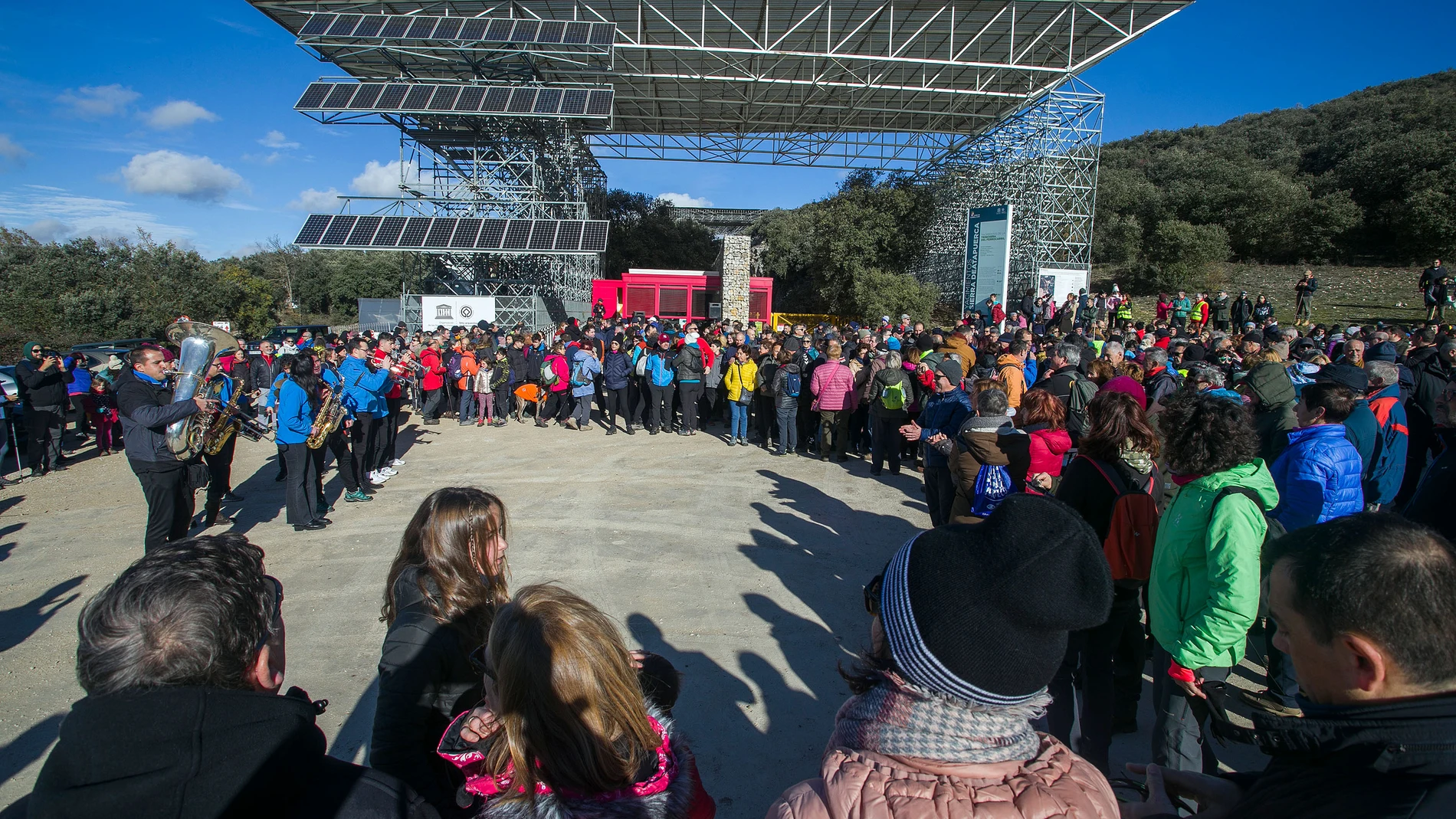 Decenas de burgaleses participan, un año más en la tradicional Marcha de Atapuerca