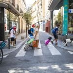 Turistas con maletas en Madrid. 