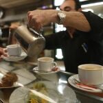 El paro bajó en el sector servicios en noviembre