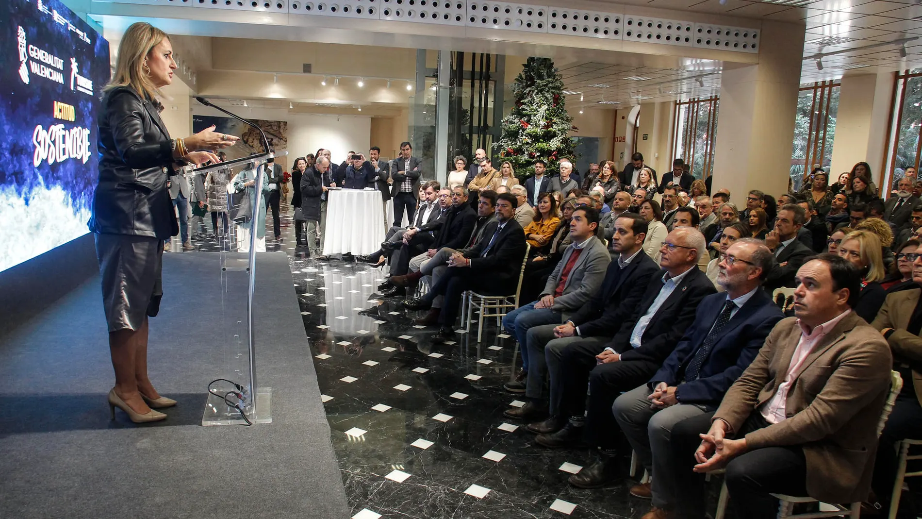 La consellera de Turismo, Nuria Montes, en la presentación del plan estratégico de turismo sostenible.