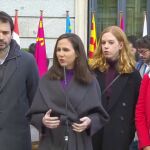 Podemos: "es muy preocupante que se normalice, en nuestro país, se incumpla, de manera flagrante, gran parte de los artículos de esa Constitución"