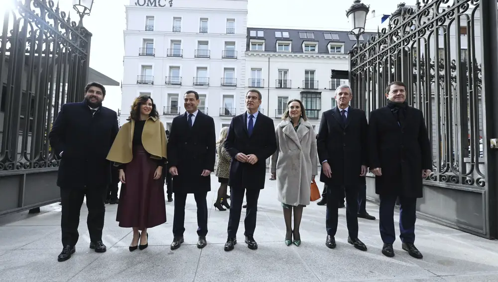 El look de Ayuso en el acto de homenaje a la Constitución.