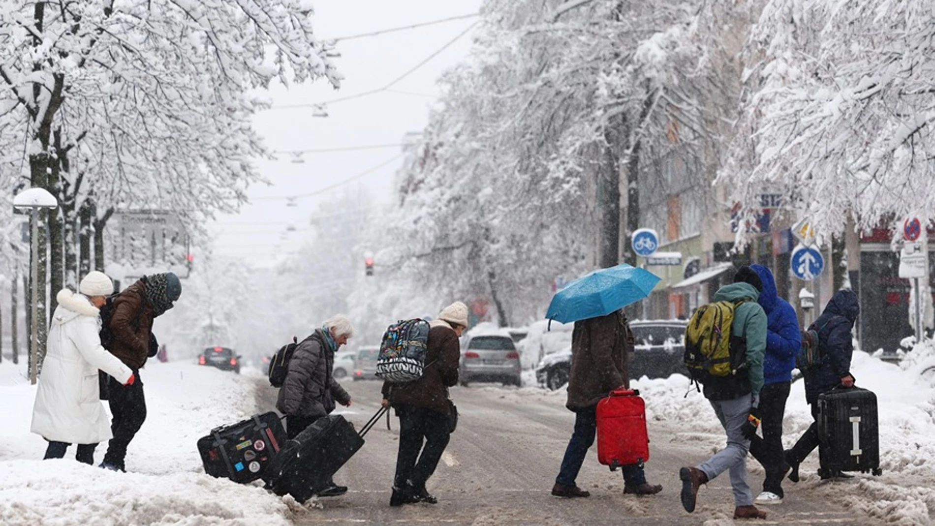 Europa, congelada: llegó el invierno con más nieve desde hace más de una década, ¿sucederá lo mismo en España?