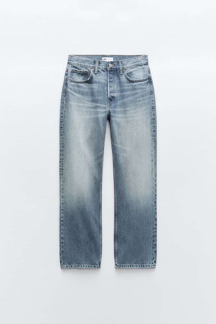 Jeans tiro medio.