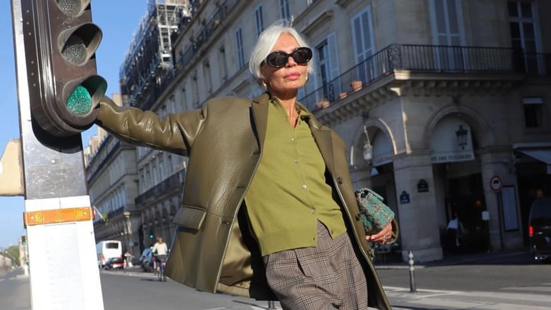 Estos son los 10 pantalones anchos y favorecedores para mujeres de 50 años.