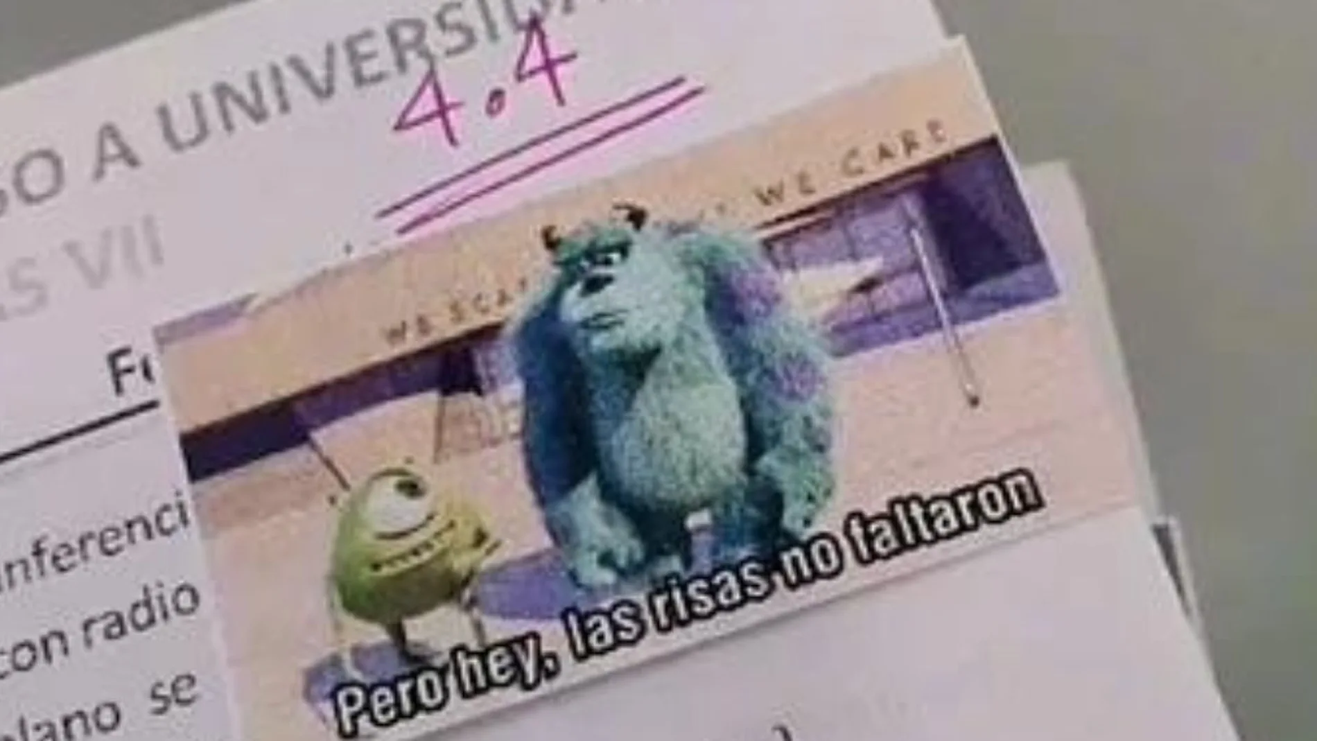 El profesor que evalúa los exámenes de sus alumnos con memes