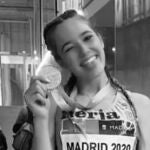 La trágica muerte de una joven atleta de 22 años conmociona al deporte 