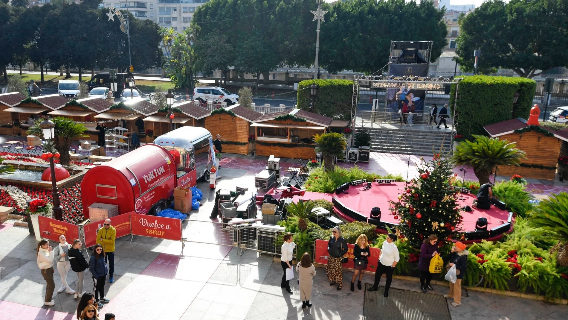 Ambiente navideño este fin de semana en Murcia con encuentros de cuadrillas, talles, dulces e inauguración de belenes