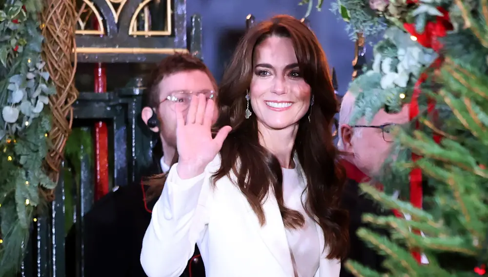 Royals attend 'Together at Christmas' carol service at Westminster Abbey