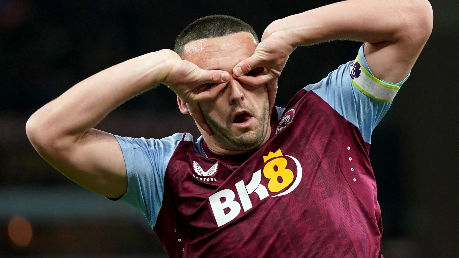 09 December 2023, United Kingdom, Birmingham: Aston Villa's John McGinn celebrates after scoring his sides first goal of the game during the English Premier League soccer match between Aston Villa and Arsenal at Villa Park. Photo: Jacob King/PA Wire/dpa09/12/2023 ONLY FOR USE IN SPAIN