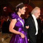 Victoria de Suecia y su look en los Premios Nobel. 