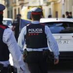 Mossos en el casco antiguo de Tarragona 