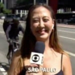 Una reportera es asaltada en plena conexión en directo