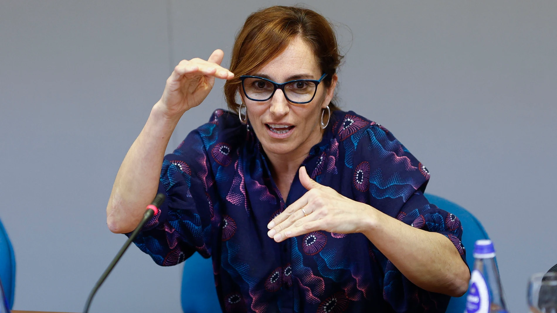MADRID, 11/12/2023.- La ministra de Sanidad, Mónica García, interviene en el acto de público de presentación del Secretario de Estado de Sanidad, Javier Padilla, este lunes en la sede del Ministerio. EFE/ Rodrigo Jimenez
