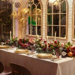 Así conseguiras una mesa de Navidad de lo más elegante.