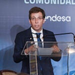 MADRID.-Almeida tilda de "disparatado" que se pueda prohibir fumar en terrazas y pide a García que se centre en médicos de AP