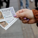 MADRID.-Loterías recuerda que hay que identificar a los participantes de los décimos compartidos a la hora de cobrar el premio