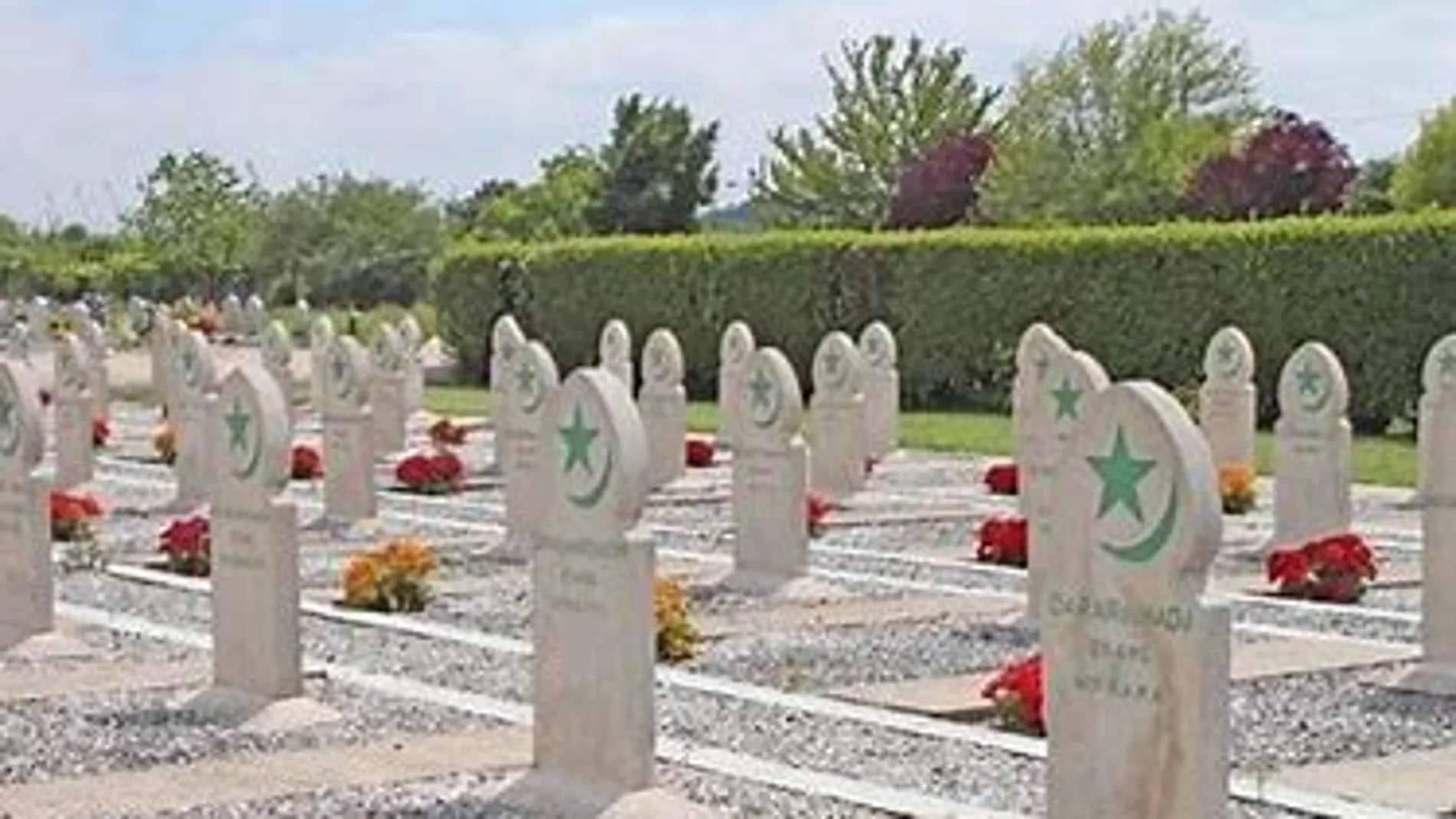 Tumbas musulmanas en un cementerio catalán
